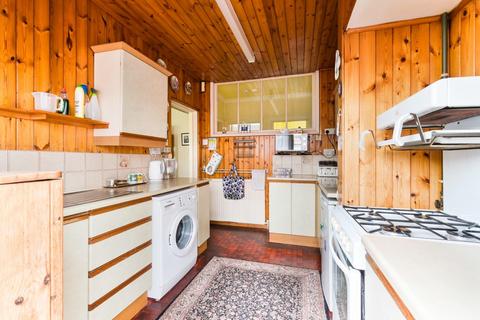 63 Thorndon Gardens, Epsom, KT19 0QB