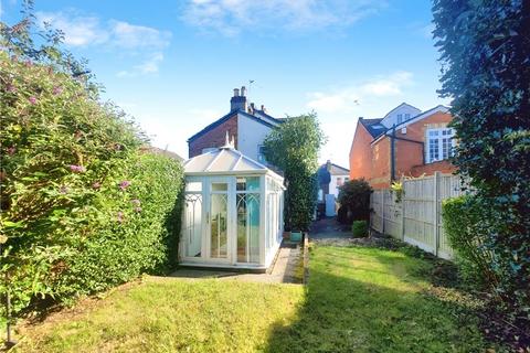 1 bedroom semi-detached house to rent, Queens Road, Egham, Surrey, TW20