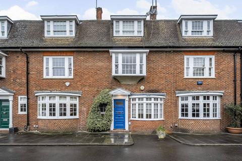 4 bedroom house for sale, Hilary Close, Fulham, London, SW6