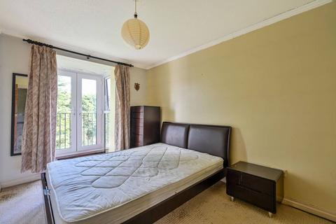 1 bedroom flat for sale, Midhope Road, Woking, GU22