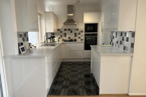 2 bedroom detached bungalow for sale, Newton Lane, Wigston Leicestershire