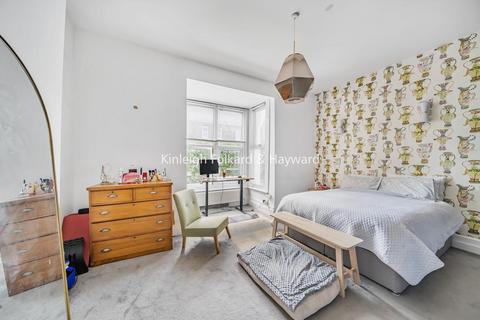 2 bedroom flat for sale, Avenue Road, North Finchley