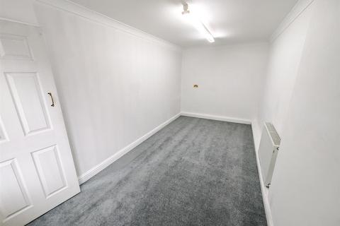 37 Applegarth Close, Corby, NN18 8EU