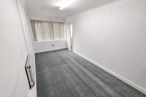 37 Applegarth Close, Corby, NN18 8EU