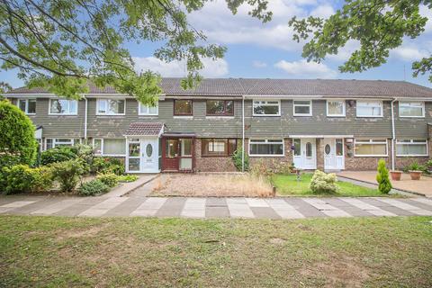 3 bedroom terraced house to rent, Courtney Court, Newcastle Upon Tyne