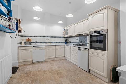 5 bedroom country house for sale, Cleeve Court, 38 Old Road North, Kempsey, Worcester.  WR5 3JZ