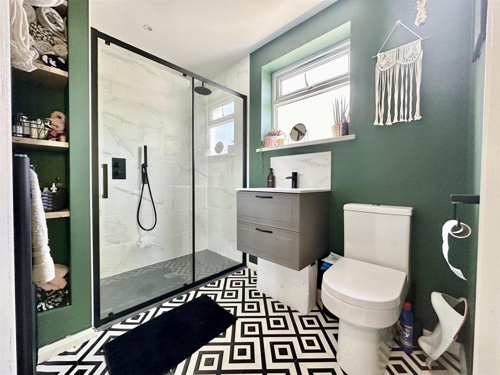 Ensuite.jpg