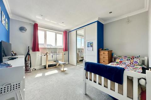 22 Barrow Close, Quedgeley, Gloucester, GL2 4YP