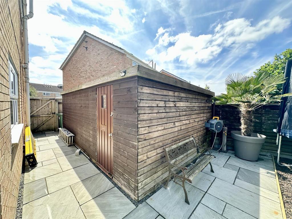 Shed.jpg