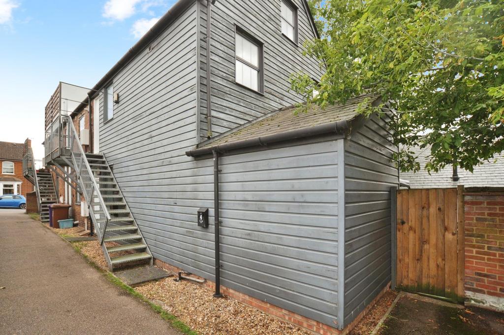 Bakers Mews, Hitchin, SG4 3 bed duplex for sale £415,000