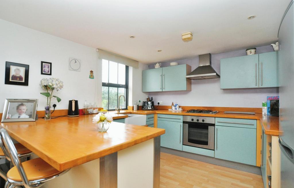 Bakers Mews, Hitchin, SG4 3 bed duplex for sale £415,000