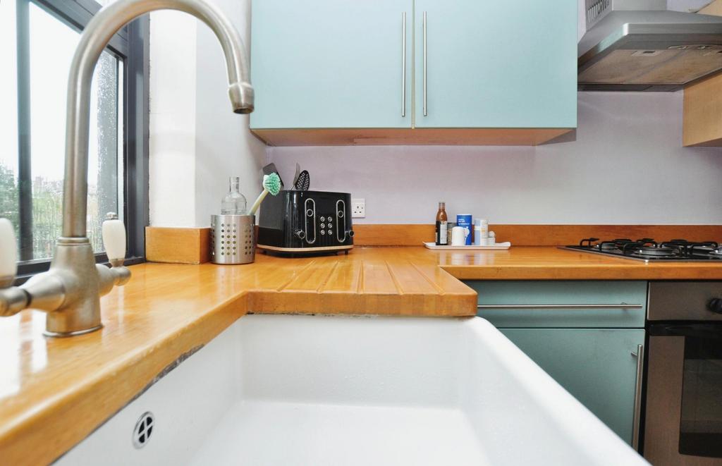 Bakers Mews, Hitchin, SG4 3 bed duplex for sale £415,000