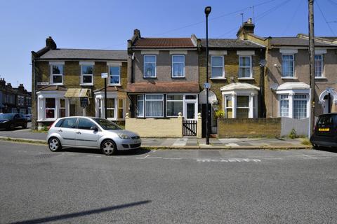 2 bedroom house for sale, Cave Road, Plaistow