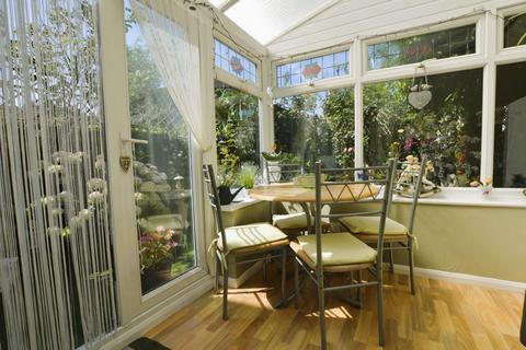 3 Cave Road, London, E13 9DX