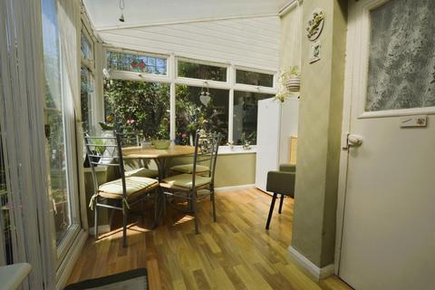 3 Cave Road, London, E13 9DX
