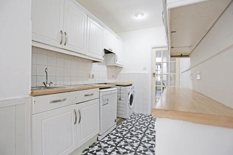 39 Whalebone Grove, Romford, RM6 6BT