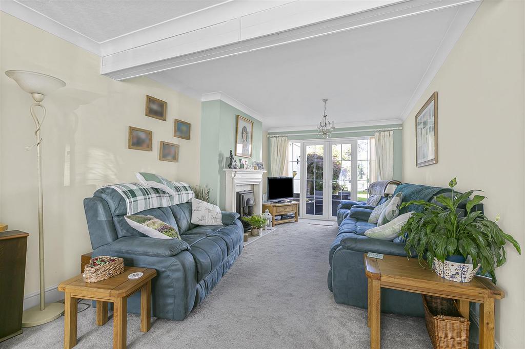 Avondale Road - Living 2.jpg