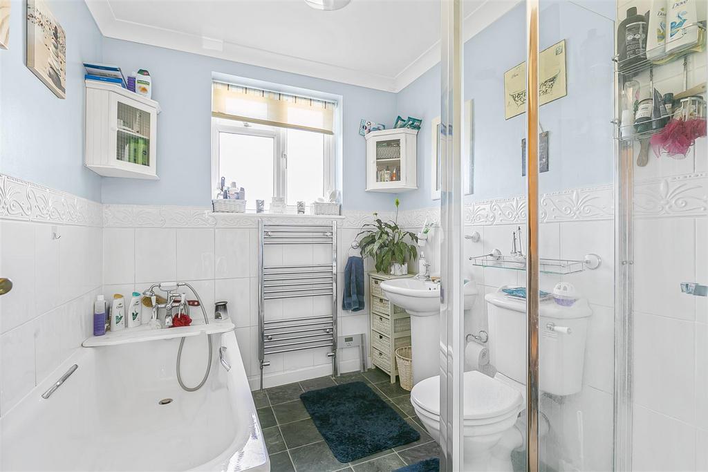 Avondale Road - Bathroom.jpg