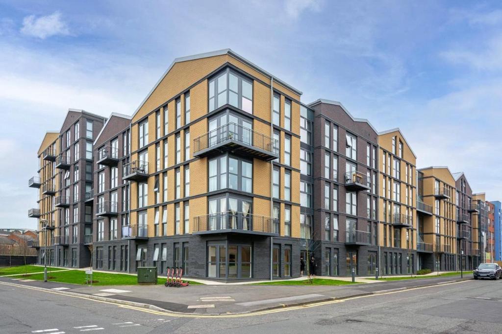 Arden Gate 10 Communication Row 2 Bed Flat 1 300 Pcm 300 Pw arden-gate-10-communication-row-2-bed-flat-1-300-pcm-300-pw