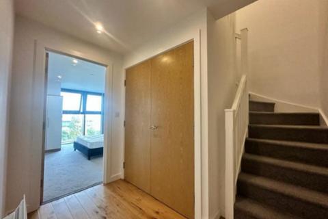 2 bedroom flat to rent, Communication Row, Birmingham, West Midlands, B15