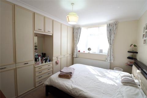 3 bedroom maisonette to rent, Marlow Court, London NW9