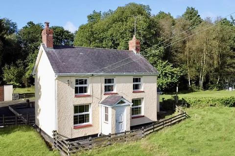 3 bedroom property with land for sale, Llwynygroes, Tregaron