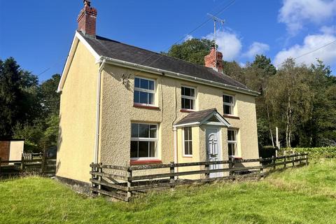 3 bedroom property with land for sale, Llwynygroes, Tregaron