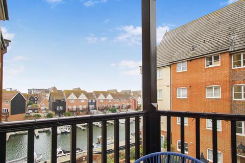 2 bedroom flat for sale, Daytona Quay, Eastbourne BN23