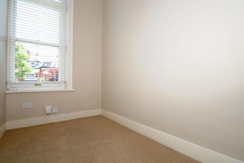 3 bedroom flat to rent, Muswell Hill Road Muswell Hill N10