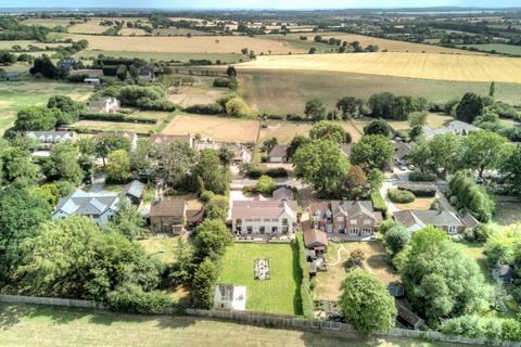 5 bedroom detached house for sale, East Hanningfield Road, Sandon, Chelmsford, Essex