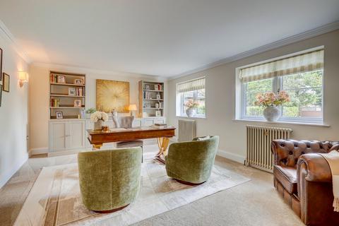 5 bedroom detached house for sale, East Hanningfield Road, Sandon, Chelmsford, Essex