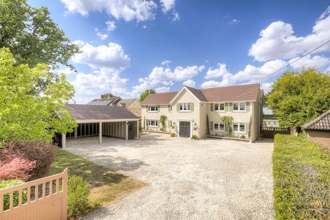 5 bedroom detached house for sale, East Hanningfield Road, Sandon, Chelmsford, Essex