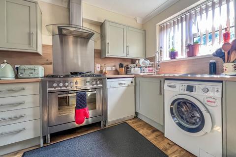 4 bedroom terraced house for sale, Brynmore, Peterborough PE3