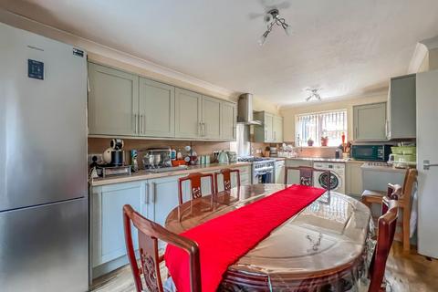 4 bedroom terraced house for sale, Brynmore, Peterborough PE3