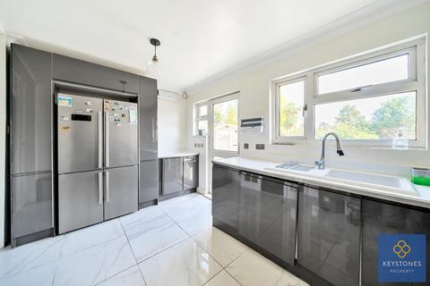 70 Mount Pleasant Road, Romford, RM5 3YL