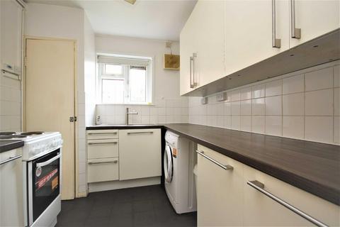 2 bedroom flat to rent, Prospect Hill, Walthamstow