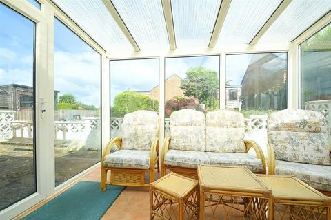 2 bedroom detached bungalow for sale, CHAIN FREE * LAKE