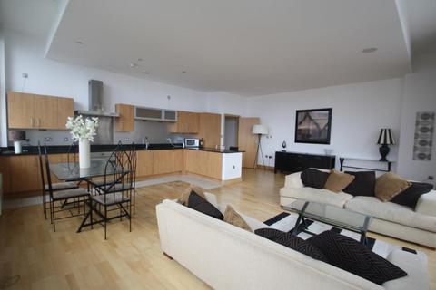 2 bedroom flat to rent, Tower Building, Water Street, L3