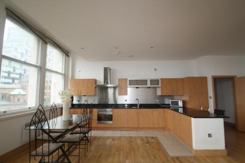 2 bedroom flat to rent, Tower Building, Water Street, L3