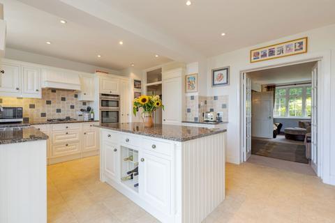 5 bedroom detached house for sale, Farnham Road, Guildford, GU2 7PF