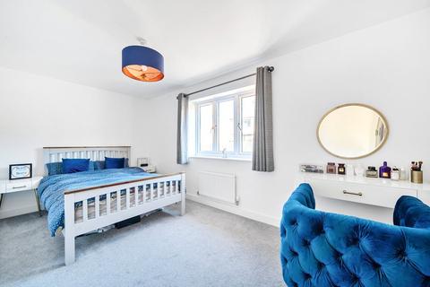9 Eyres Drive, Castle Hill, Swanscombe, DA10 1DF