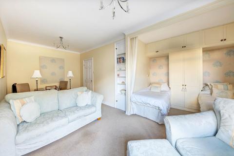 Studio for sale, Norland Square Mansions, London