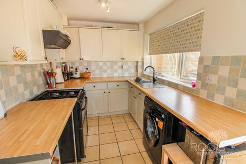 3 bedroom end of terrace house for sale, Browning Close, Berkshire RG18