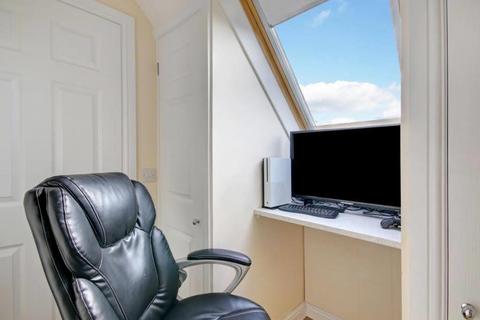 2 bedroom flat for sale, Newbury,  Berkshire,  RG14