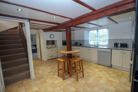 4 bedroom cottage for sale, Spring Close, Burwell