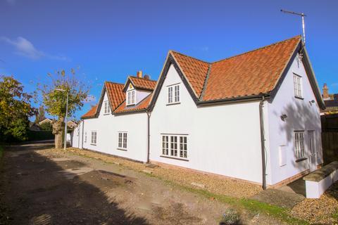 4 bedroom cottage for sale, Spring Close, Burwell