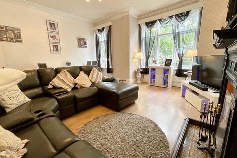 6 bedroom terraced house for sale, Granville Square, Scarborough