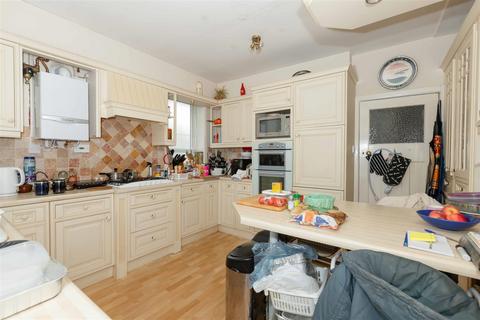 5 bedroom detached bungalow for sale, Offington Lane, Worthing