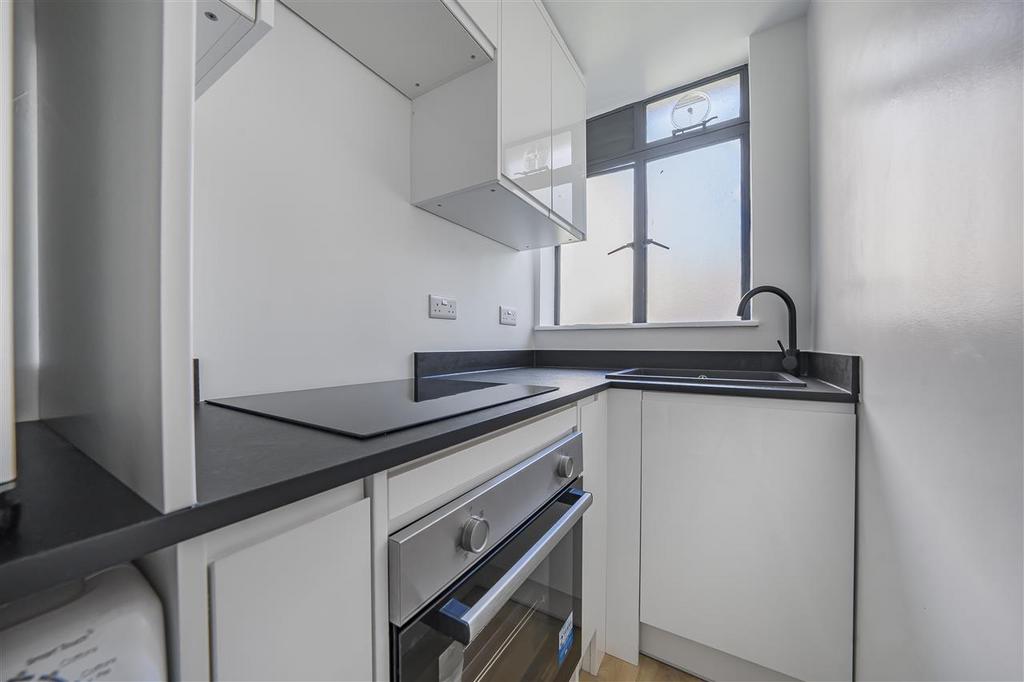 Harwood Court, Upper Richmond Road... 1 bed apartment for sale £339,000