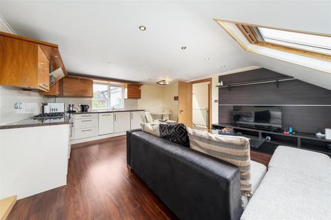 Flat 1, 29 Strathearn Road, London, SW19 7LH